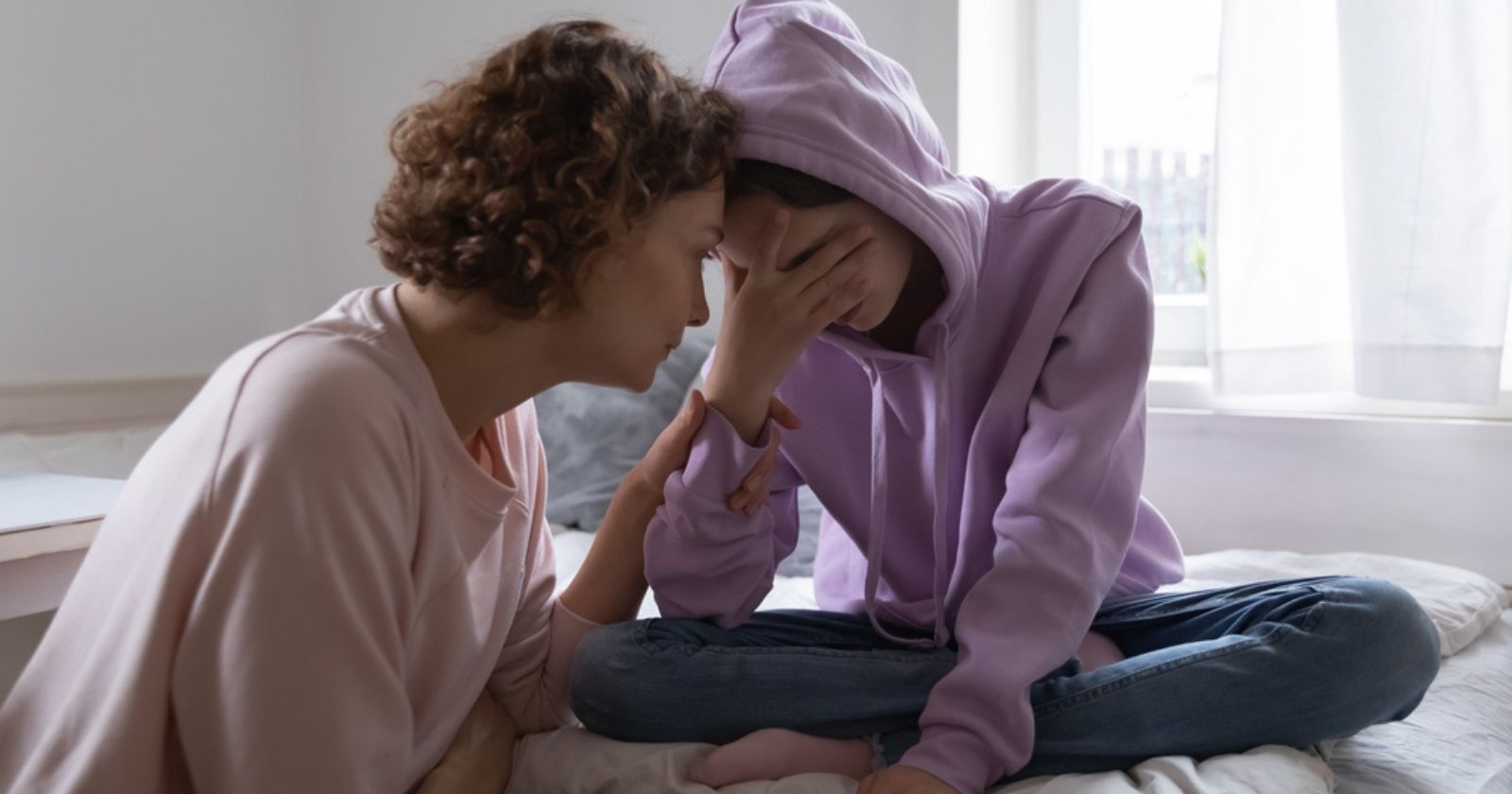 How can you help your teen with depression?  A mother shares her experience on Twitter.