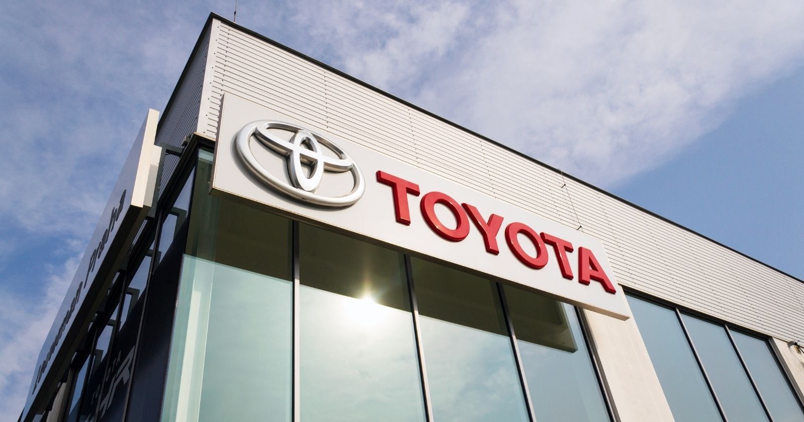 Toyota apologizes for employee suicide