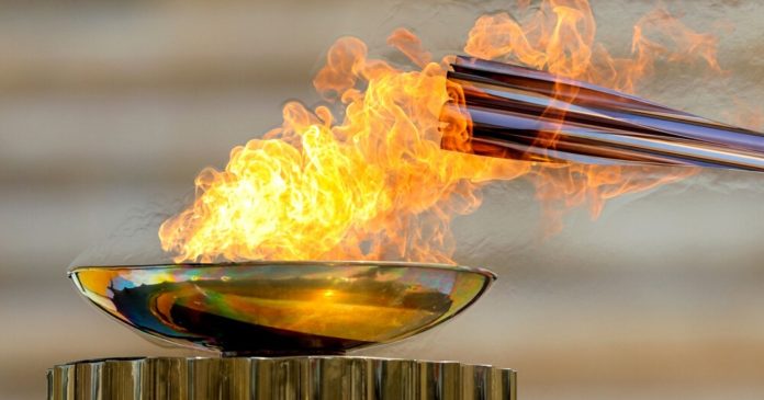 JO de Paris 2024 : pourquoi plusieurs départements refusent d’accueillir la flamme olympique ?