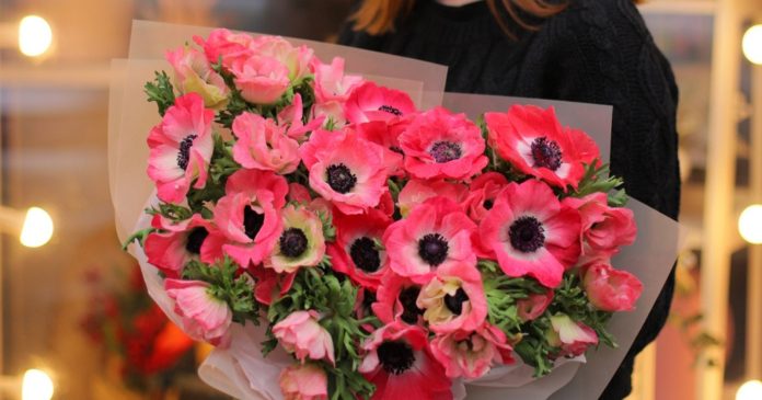 Valentine's Day: 4 tips to ensure local, seasonal and fair trade flowers

