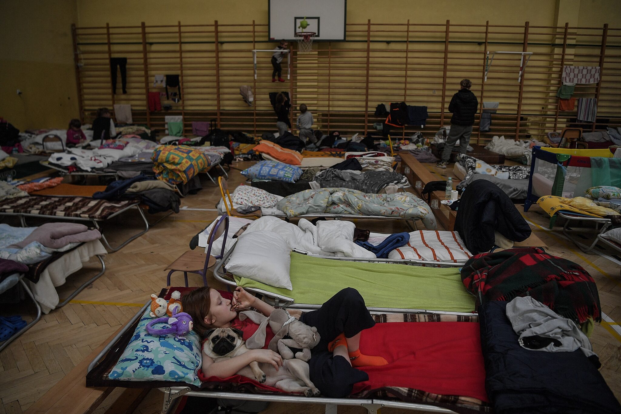 Ukraine: French textile industry mobilizes to clothe refugee men, women and children