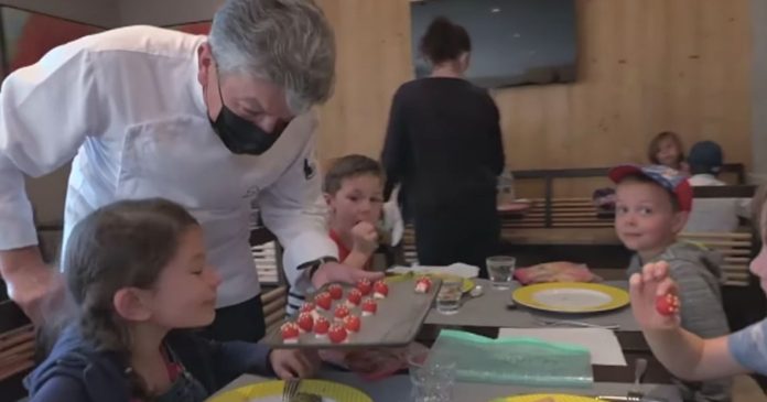  VIDEO.  The cook of this school canteen has three Michelin stars


