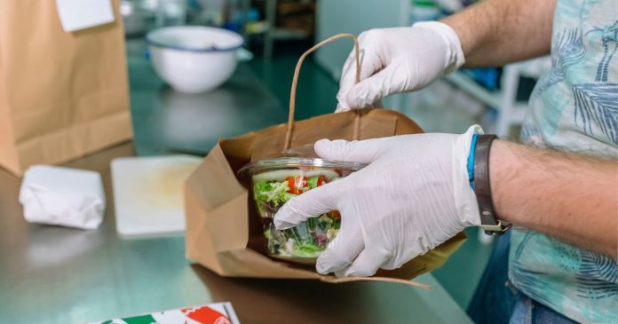 Delivery, packaging, commitment: the French demand more transparency from restaurants

