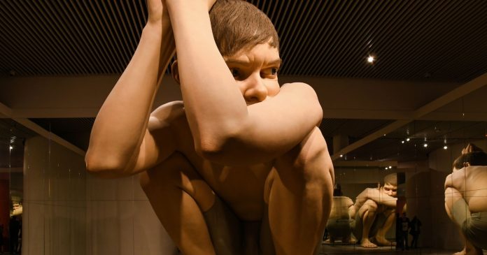 To attend this hyper-realistic art exhibition, you had to come… completely naked!

