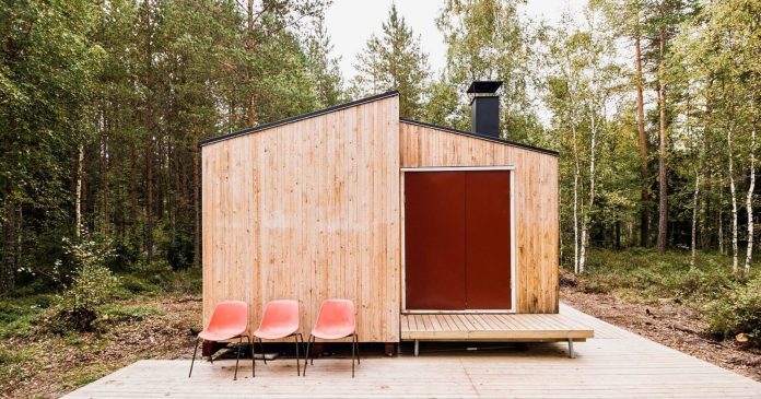 To build this comfortable house, these two friends spent 12,000 euros

