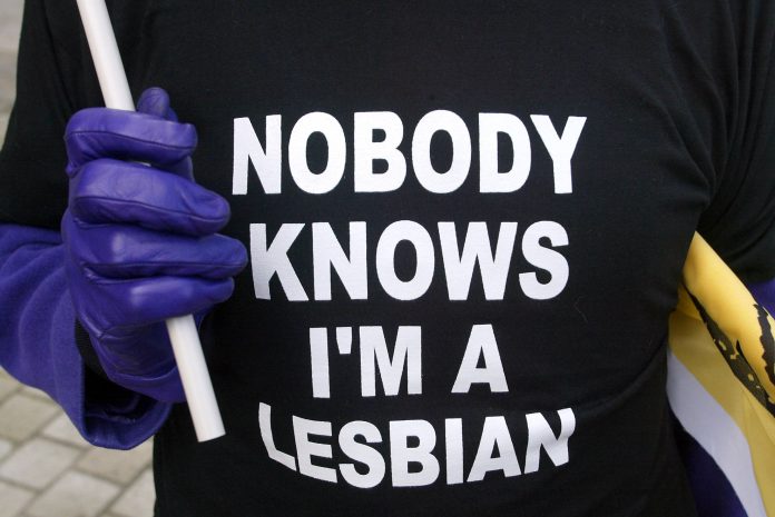 40% of lesbians prefer to hide their homosexuality from their colleagues

