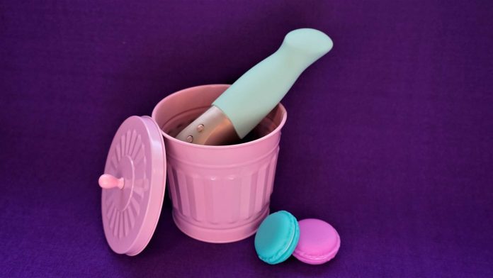 Wood, recycled plastic or bioplastic: the sex toy is making its green revolution


