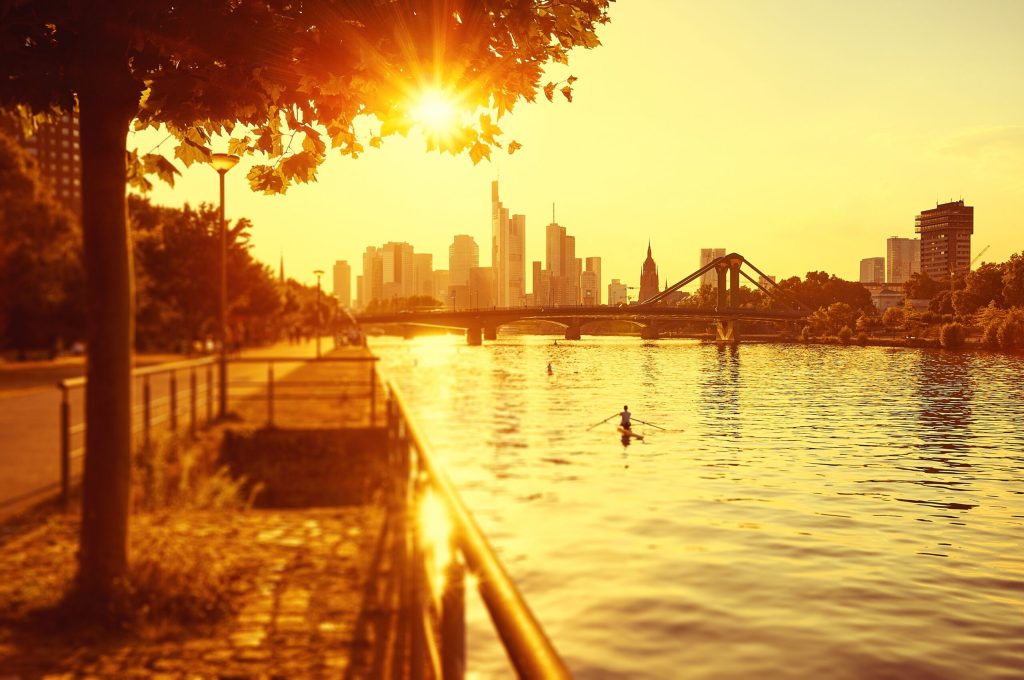 Heat wave how to cool down without air conditioning? Receivinghelpdesk