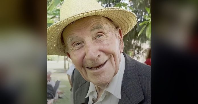 When Maurice, an organic pioneer, was awarded the Medal of Agricultural Merit at the age of 94


