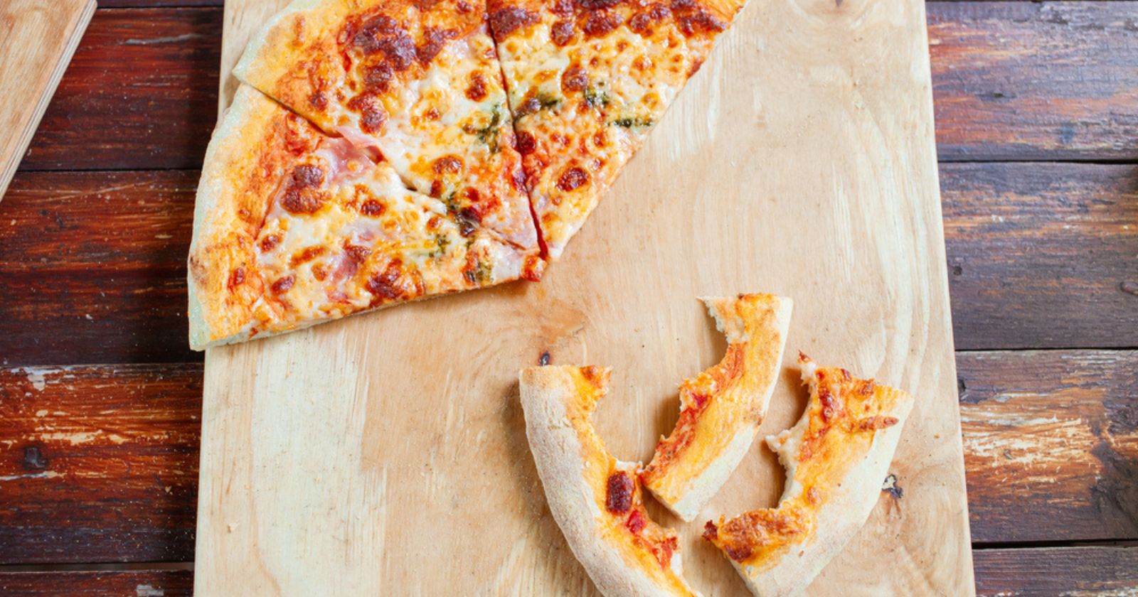 Don't you eat the pizza bases?  4 tips against waste to reuse them.